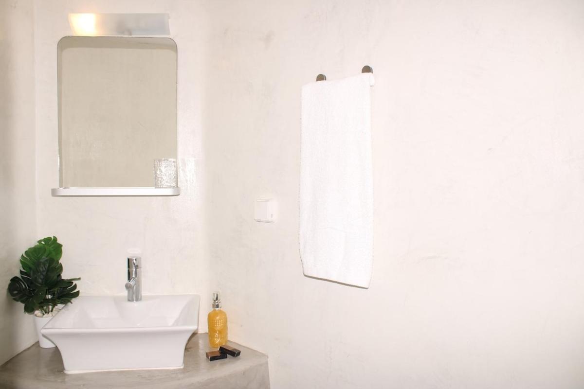 Villa Solasta #2 With Jacuzzi In Santorini Akrotírion 外观 照片